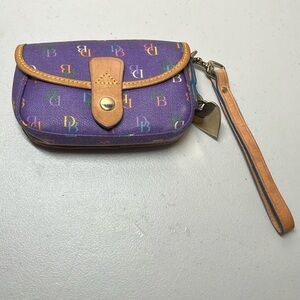 Dooney and Bourke Wallet Clutch Wristlet Rainbow Logo Leather Heart Charm